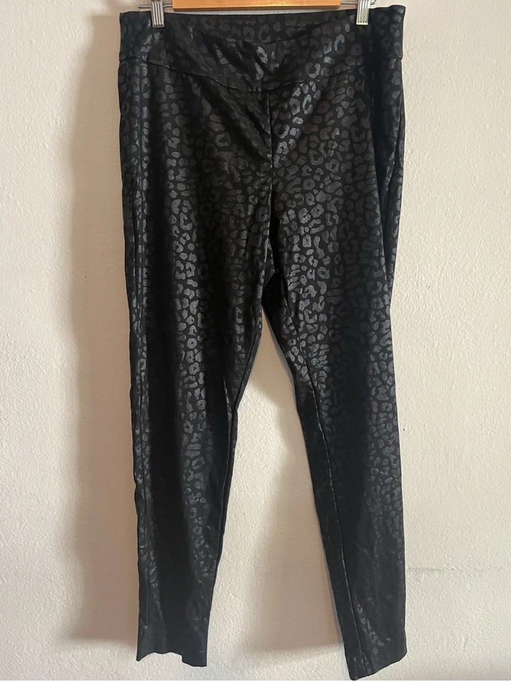 Soft surroundings black cheetah ponte ankle pants 1x metallic shimmer leopard